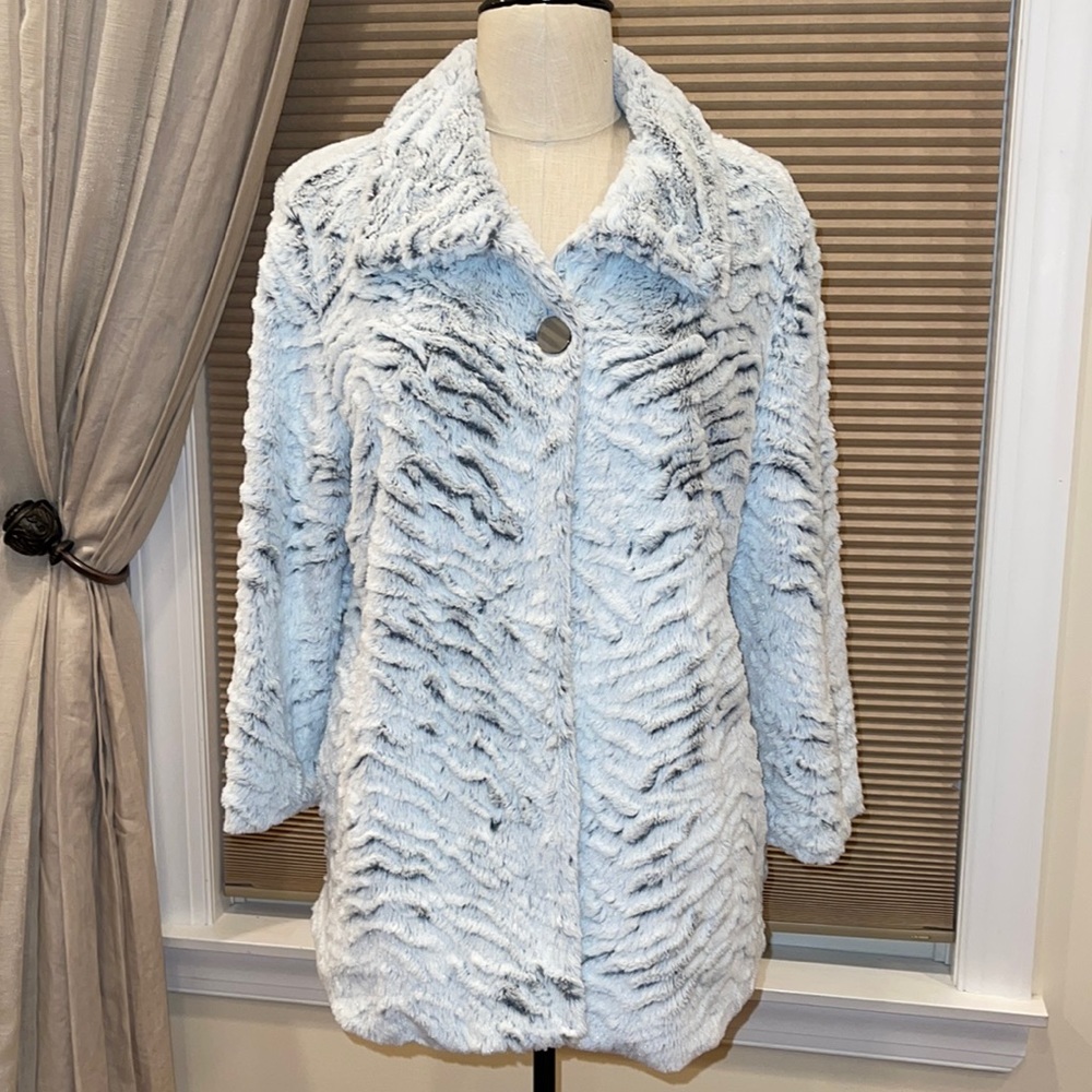 NWT Moka Faux Fur 3/4 Sleeve One Button Jacket